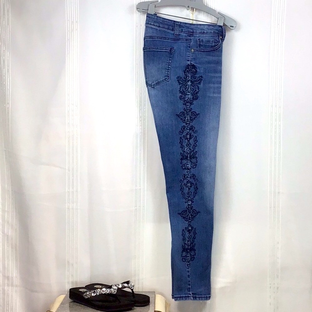 Ruff Hewn Mid-Rise Side Embellished Zip Front Blue Jeans Sz.8